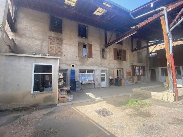 Vente Bureau / Commerce à Marcigny 11 pièces