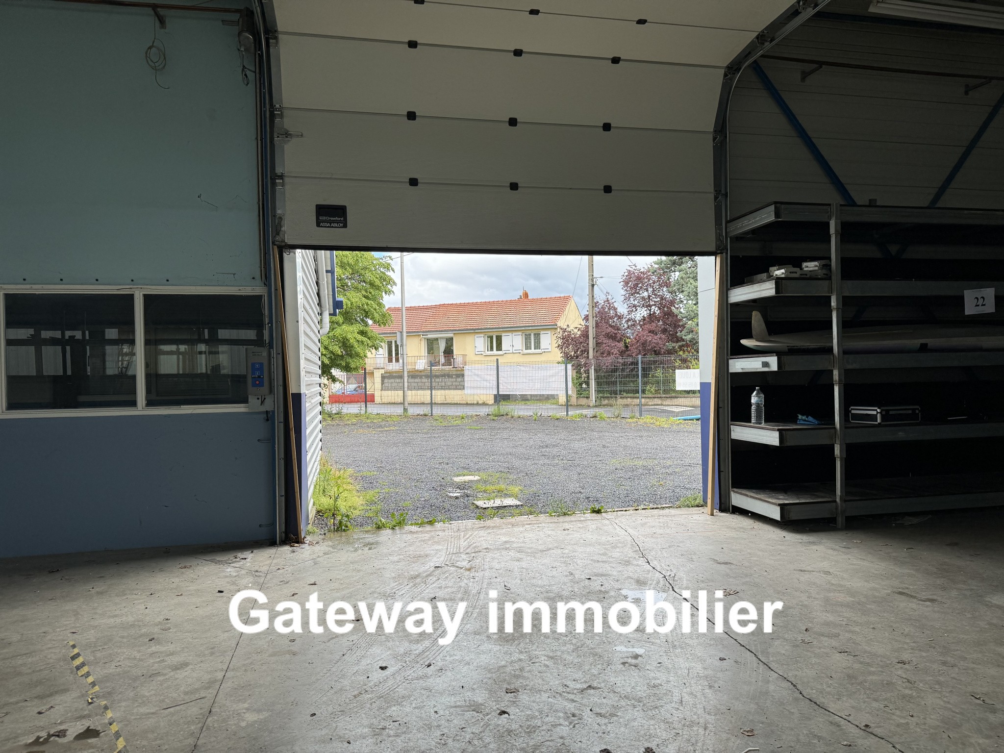 Location Bureau / Commerce à Issoire 0 pièce