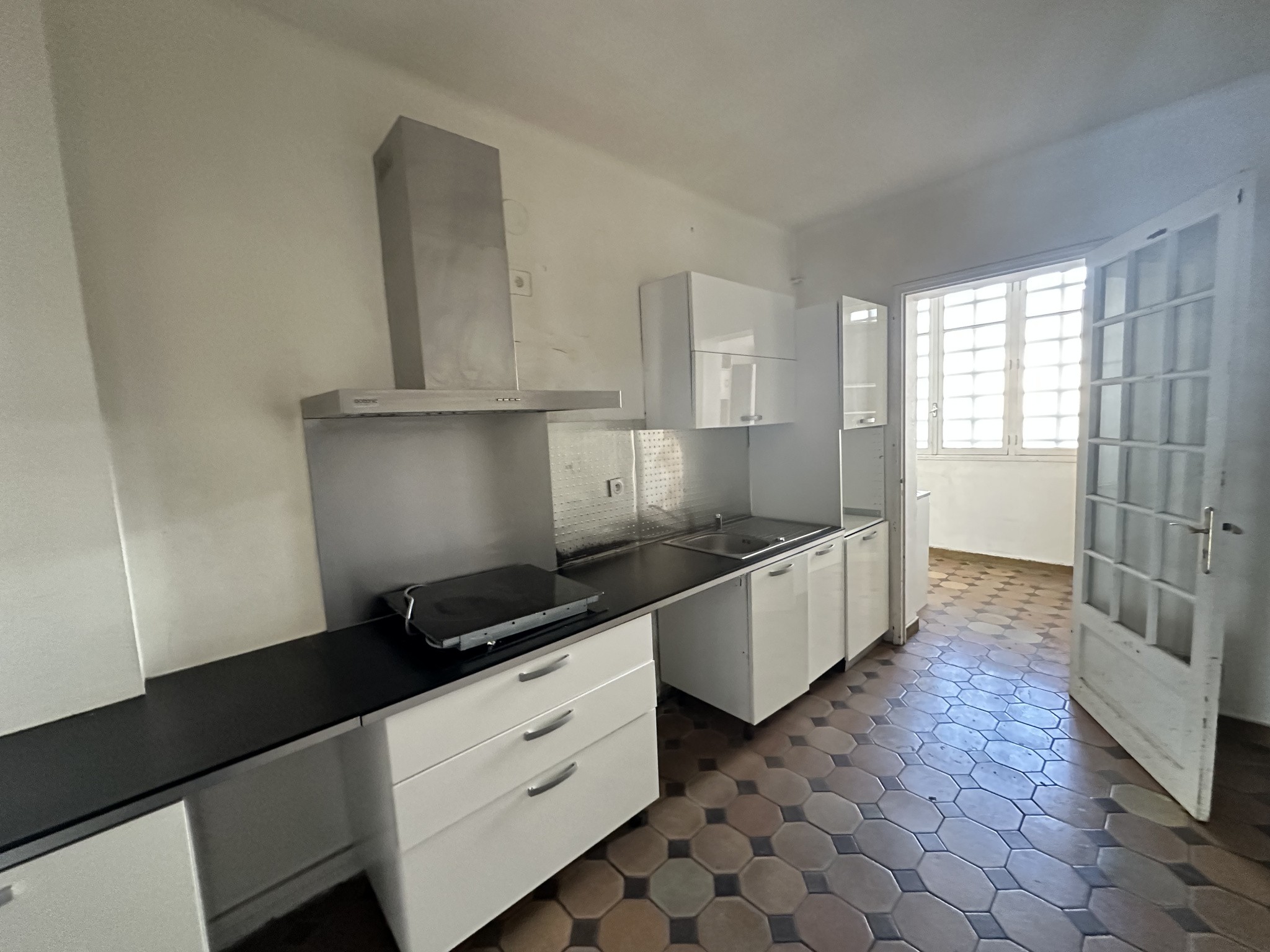 Vente Appartement à Marseille 8e arrondissement 4 pièces