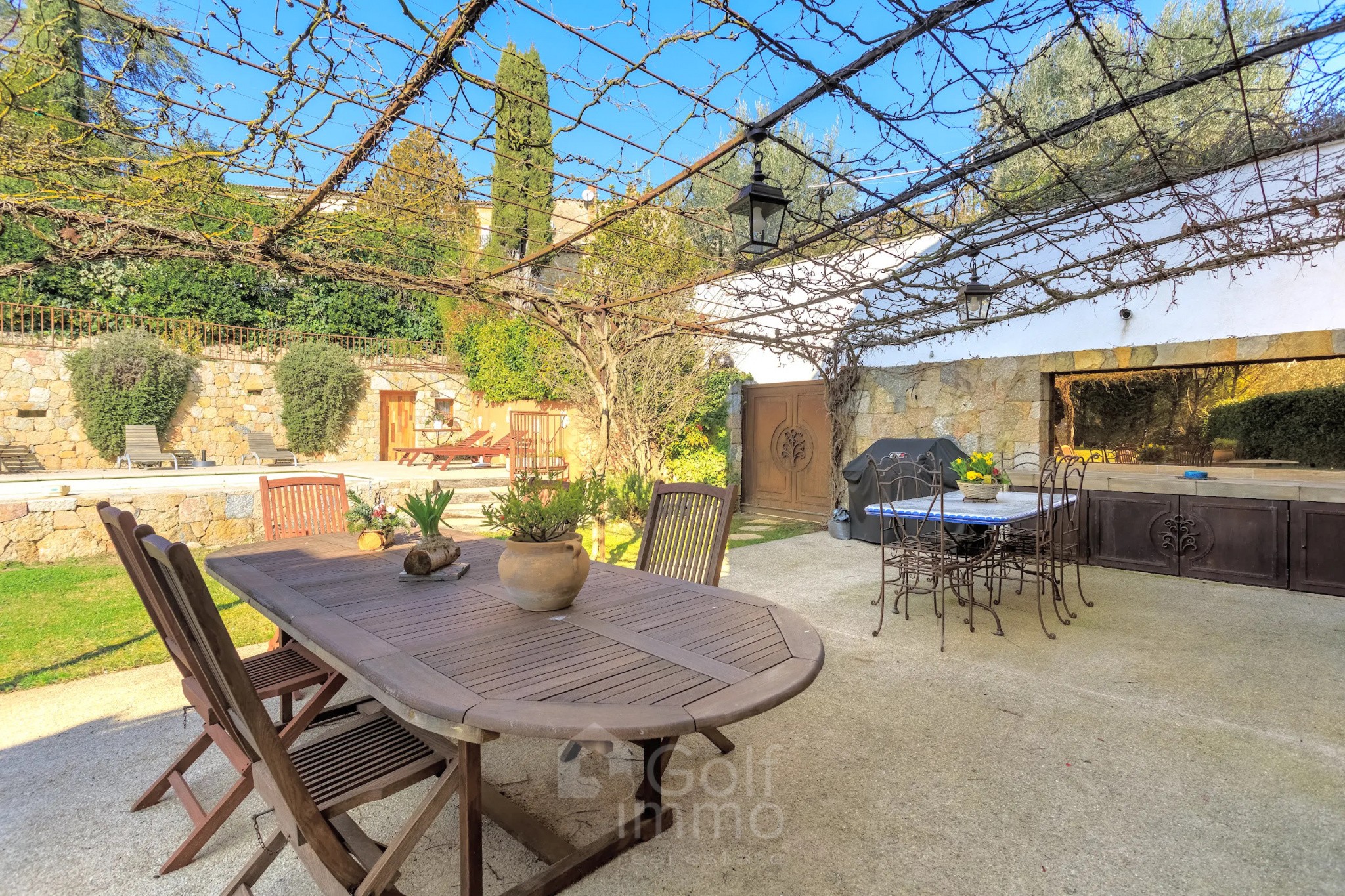 Vente Maison à Valbonne 16 pièces