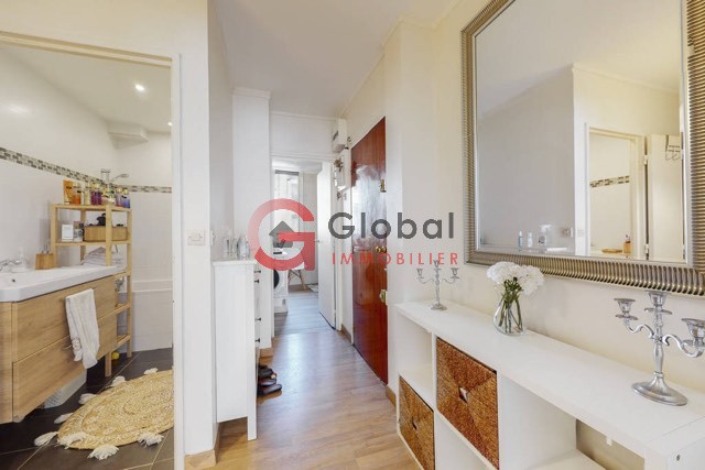 Vente Appartement à Paris Butte-Montmartre 18e arrondissement 3 pièces