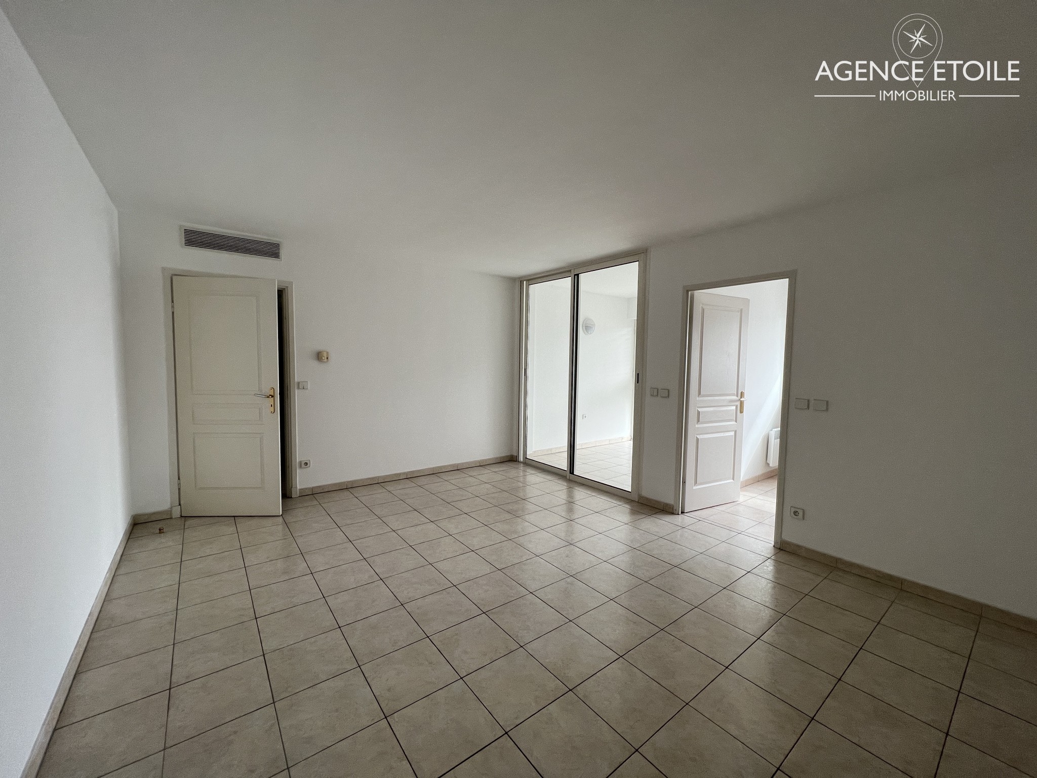 Location Appartement à Marseille 8e arrondissement 2 pièces