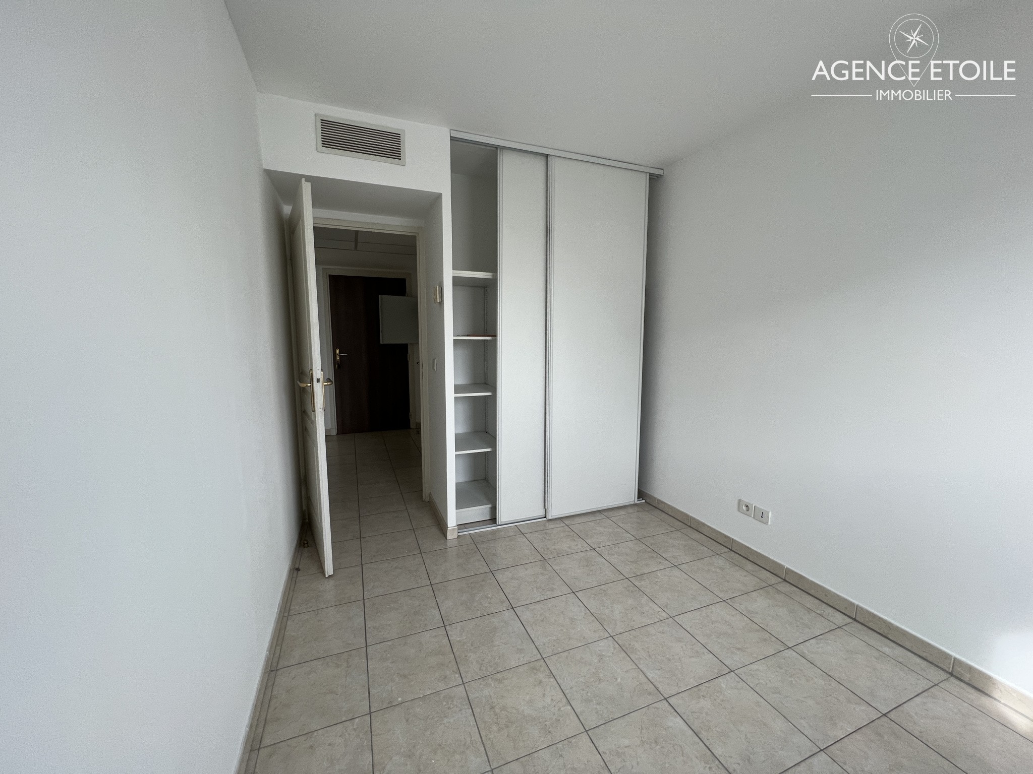 Location Appartement à Marseille 8e arrondissement 2 pièces