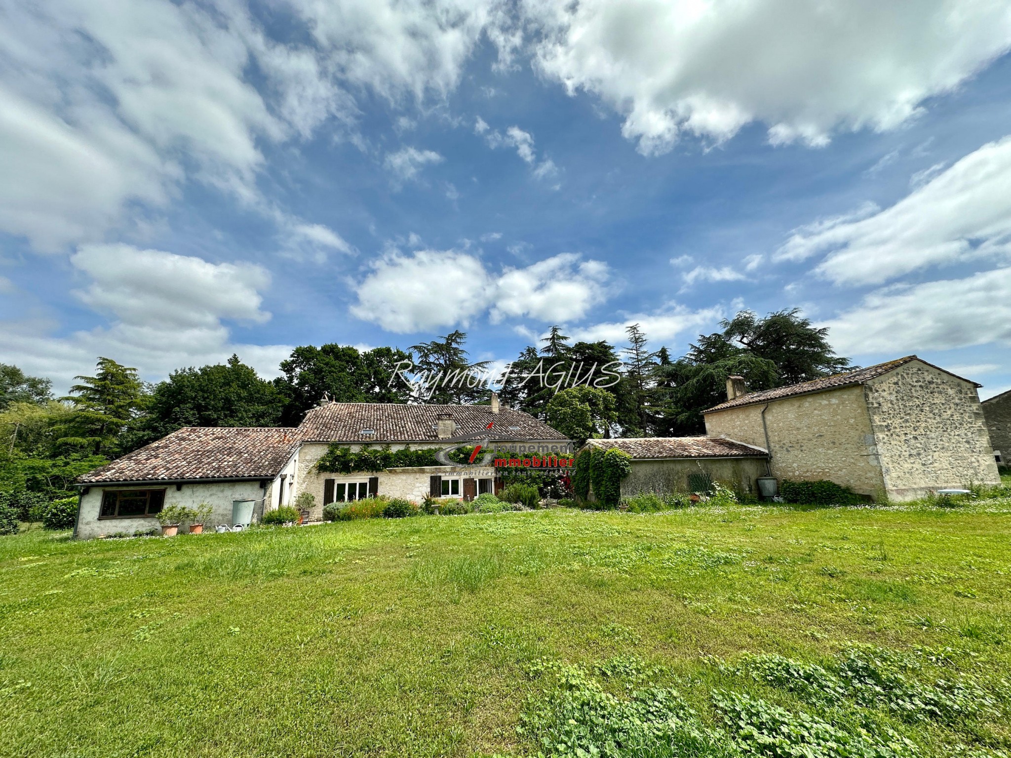 Vente Maison à Saint-Antoine-de-Breuilh 11 pièces