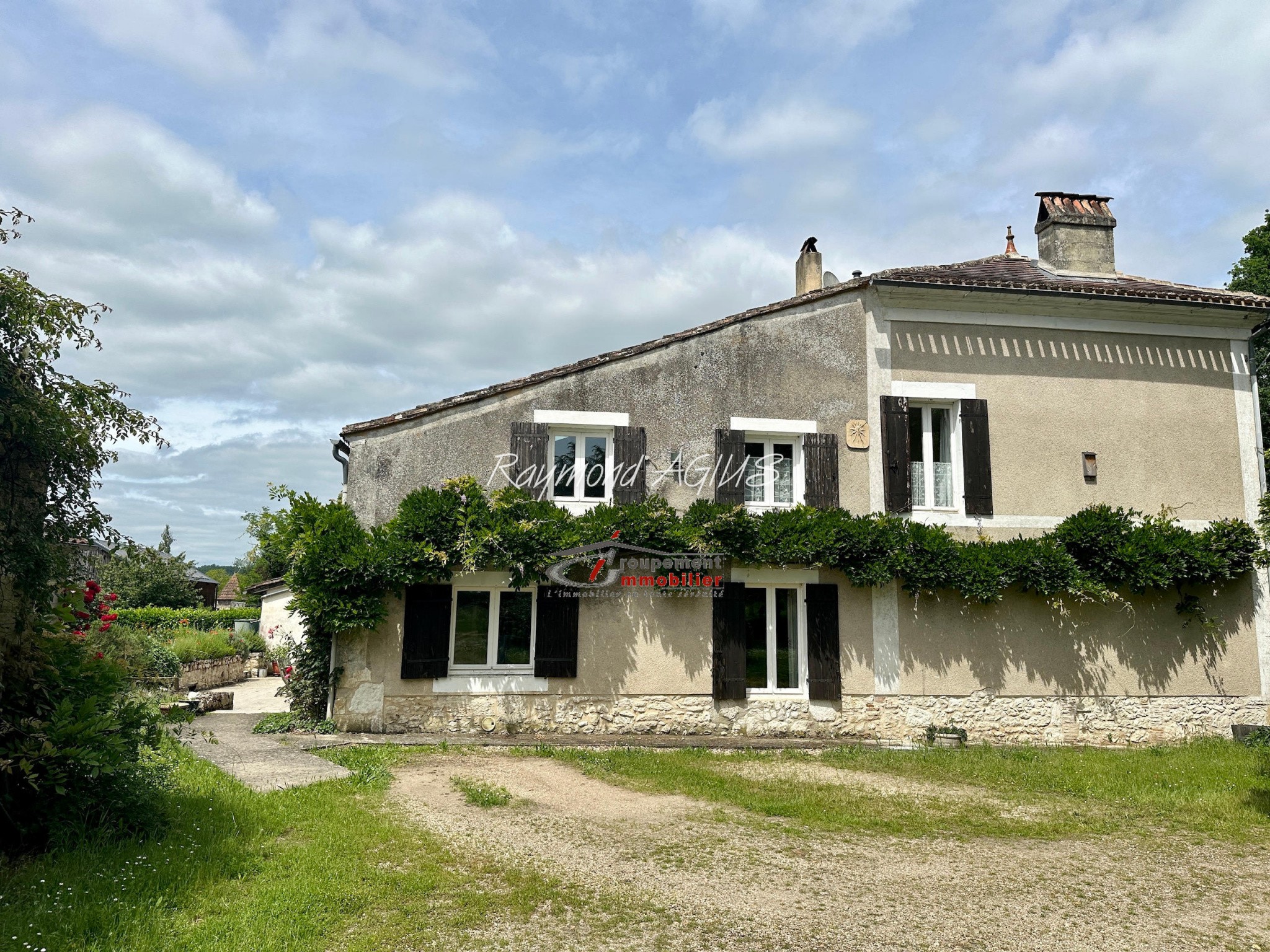 Vente Maison à Saint-Antoine-de-Breuilh 11 pièces