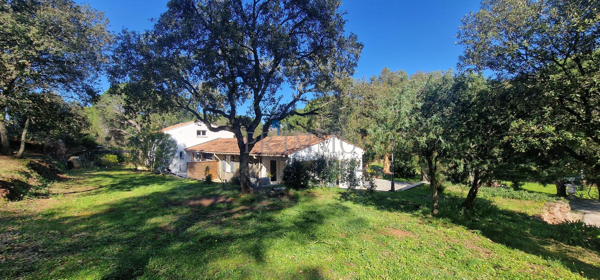 Vente Maison à Roquebrune-sur-Argens 6 pièces