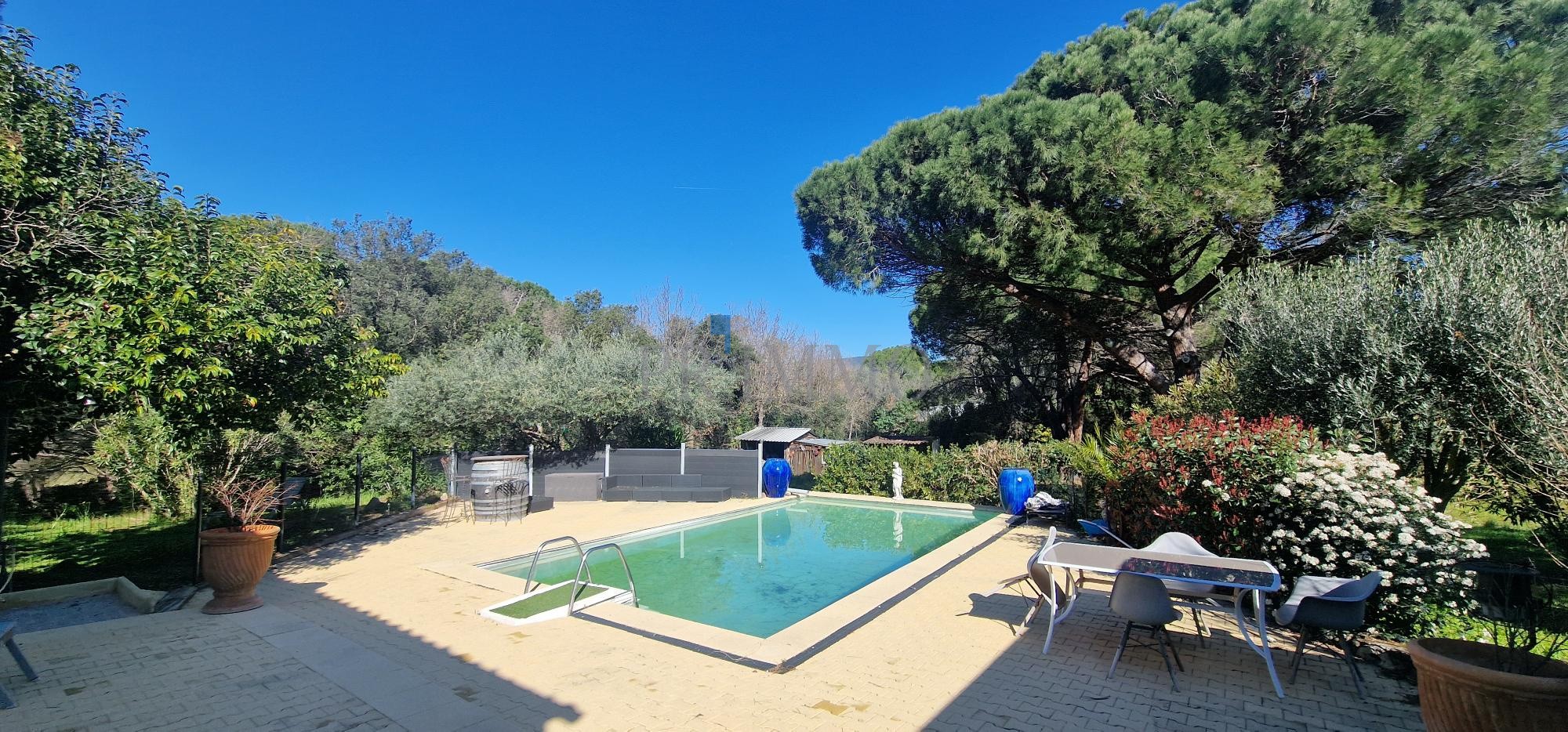 Vente Maison à Roquebrune-sur-Argens 6 pièces