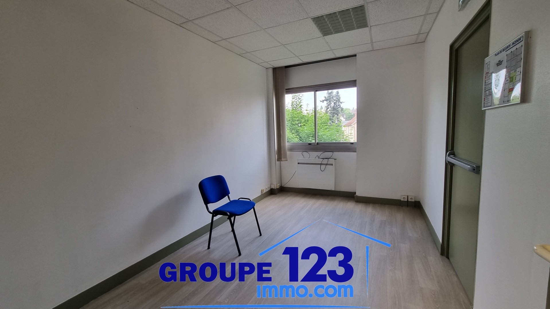 Location Bureau / Commerce à Auxerre 0 pièce