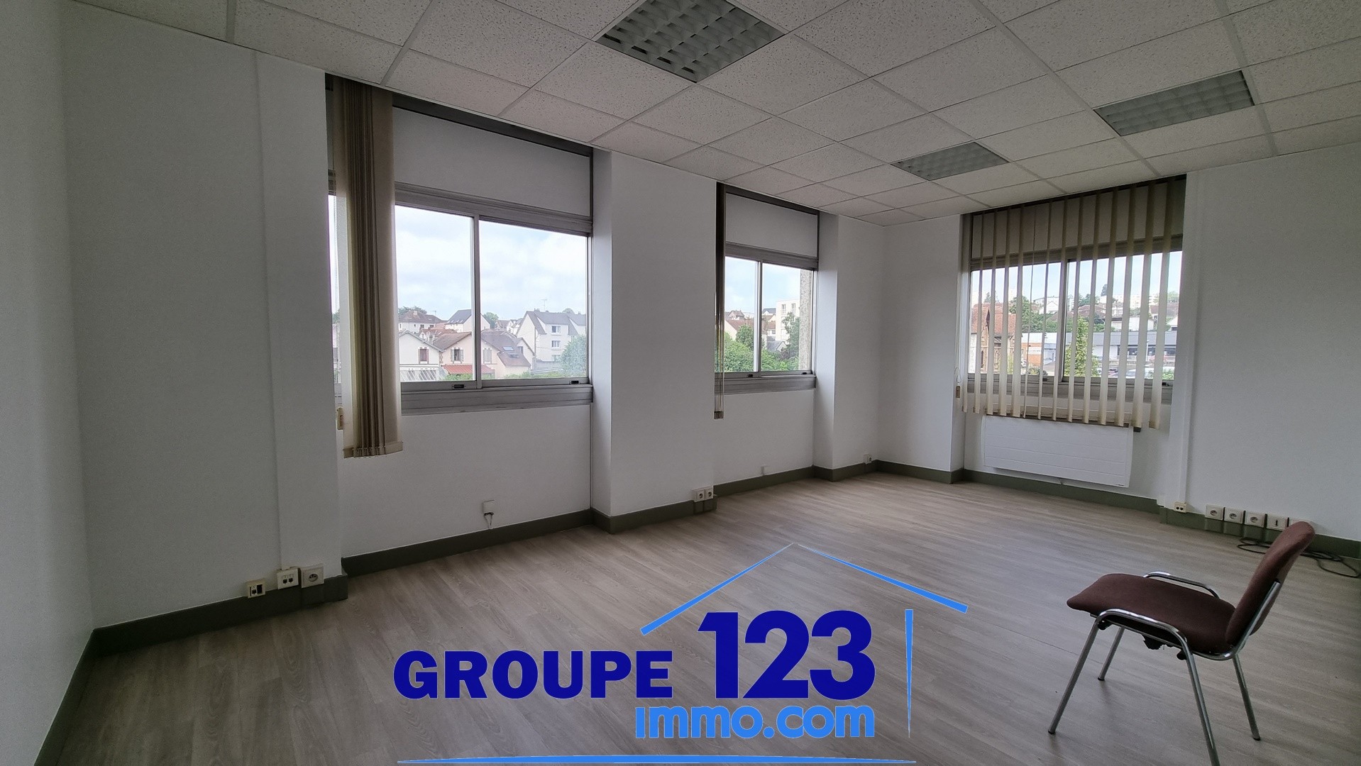 Location Bureau / Commerce à Auxerre 0 pièce