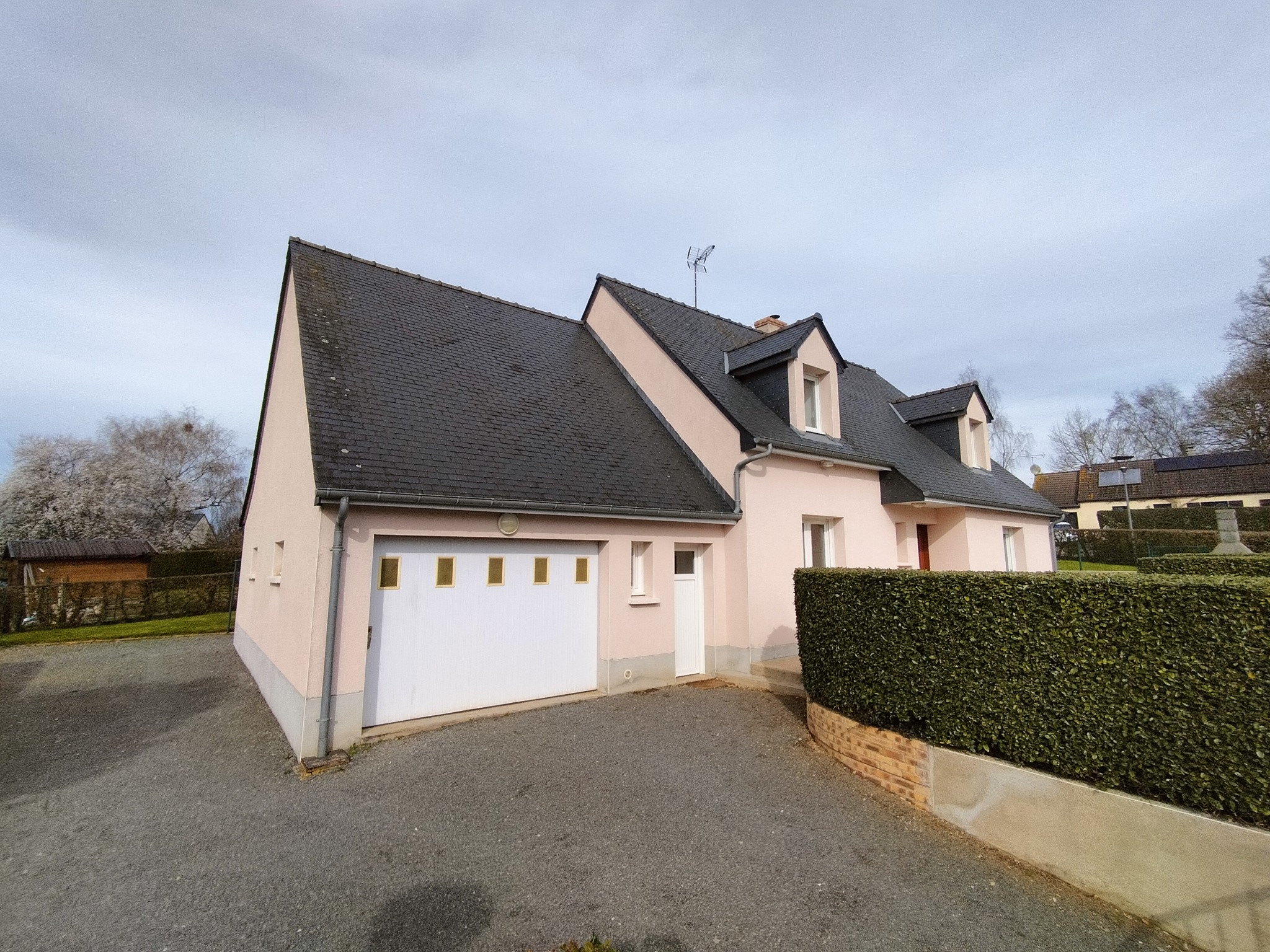 Vente Maison à Saint-Ouën-des-Toits 7 pièces