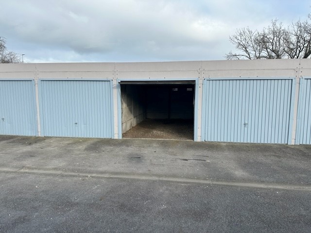 Location Garage / Parking à Laval 0 pièce