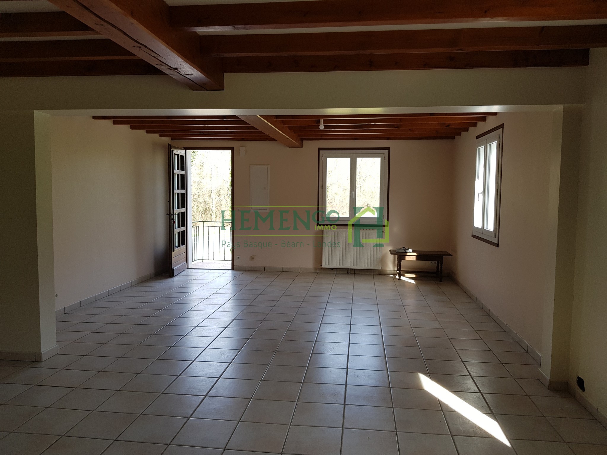 Location Appartement à Laguinge-Restoue 4 pièces