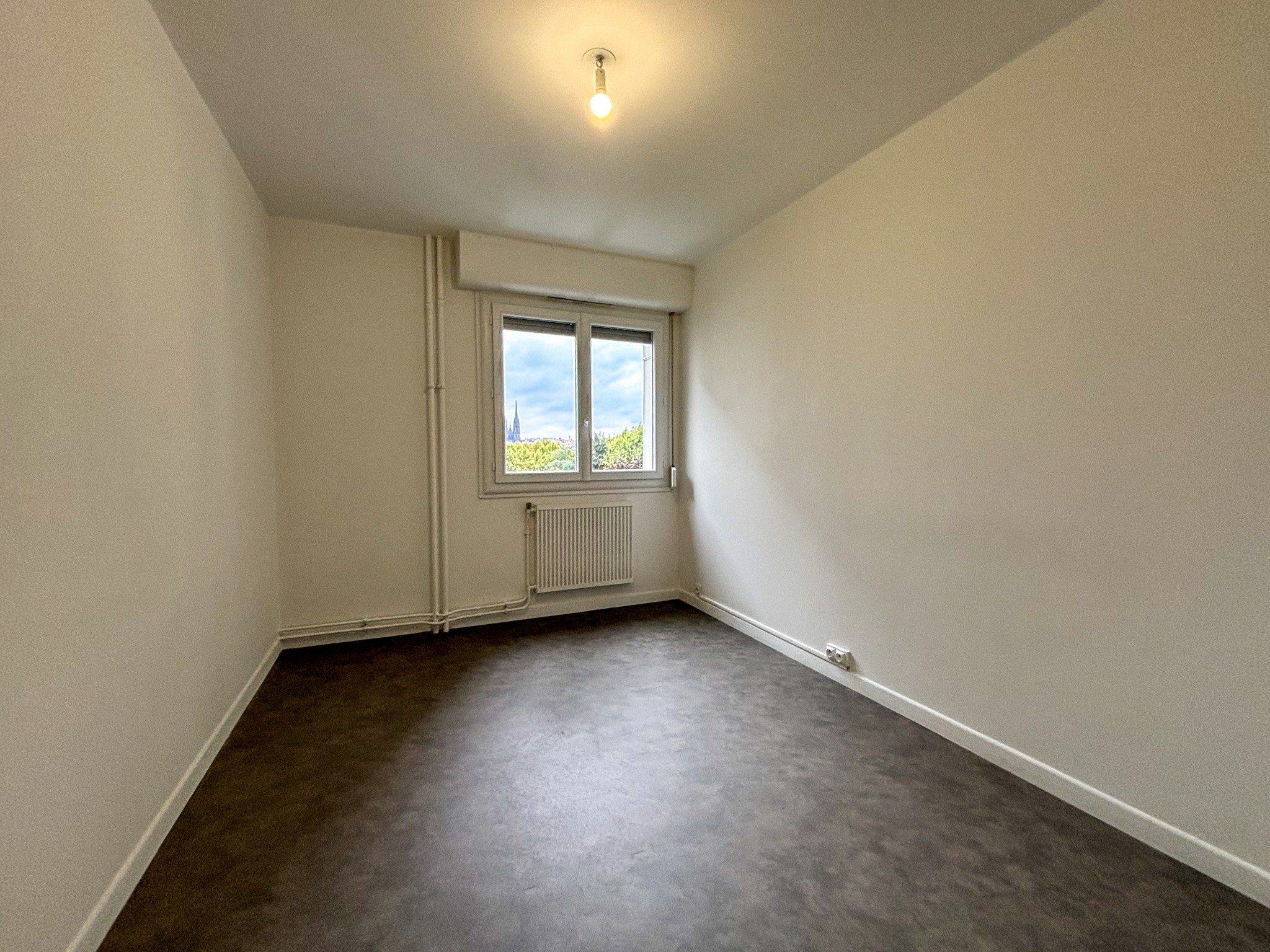 Location Appartement à Clermont-Ferrand 6 pièces