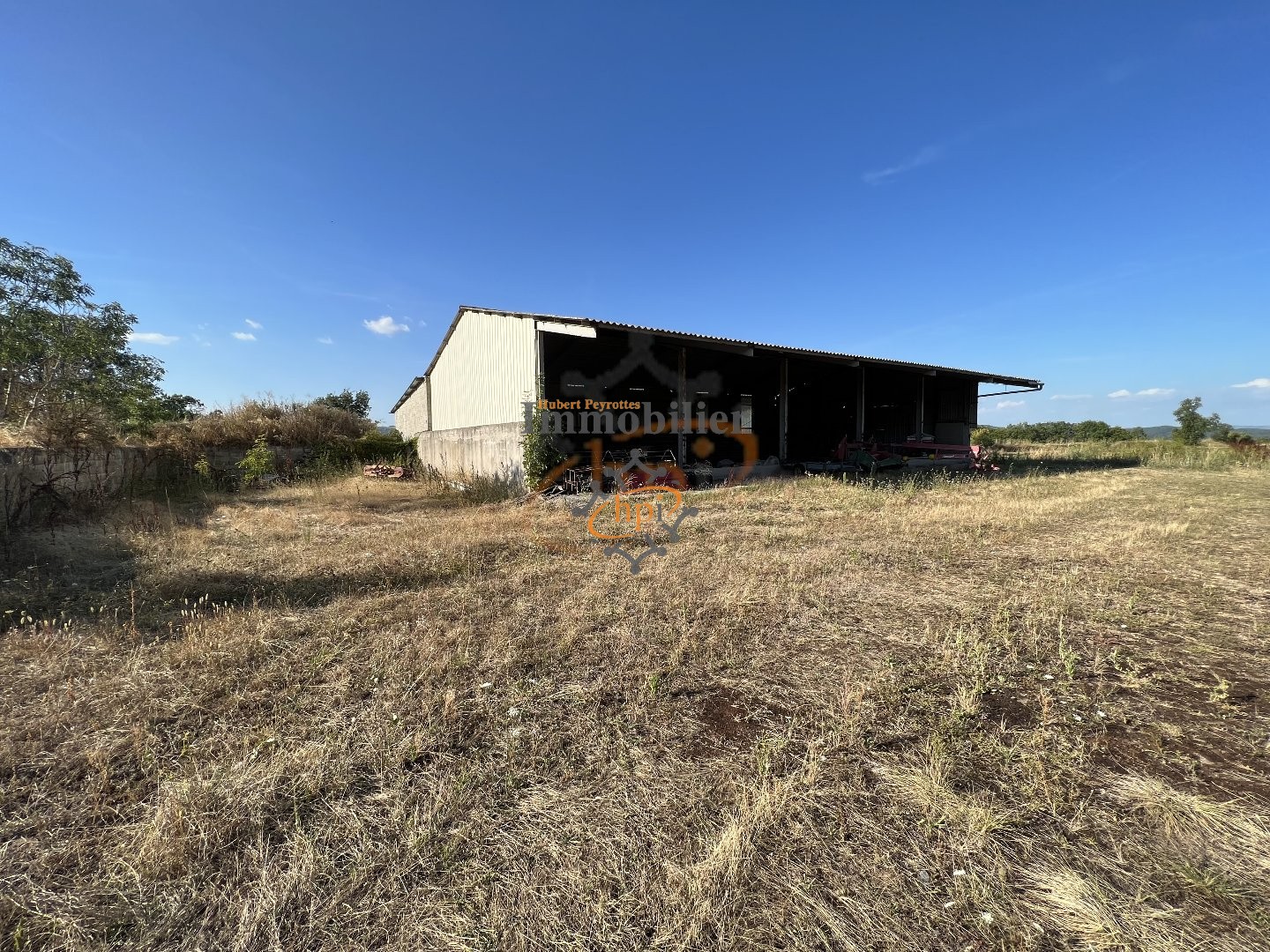 Vente Garage / Parking à Saint-Victor-et-Melvieu 0 pièce