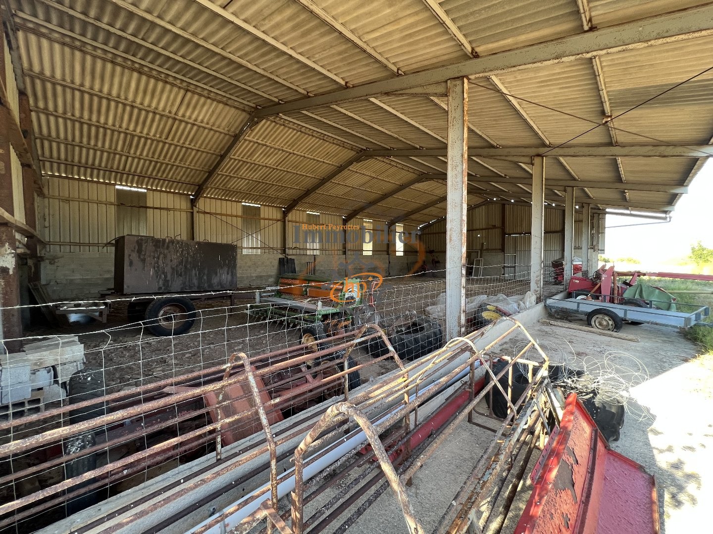 Vente Garage / Parking à Saint-Victor-et-Melvieu 0 pièce