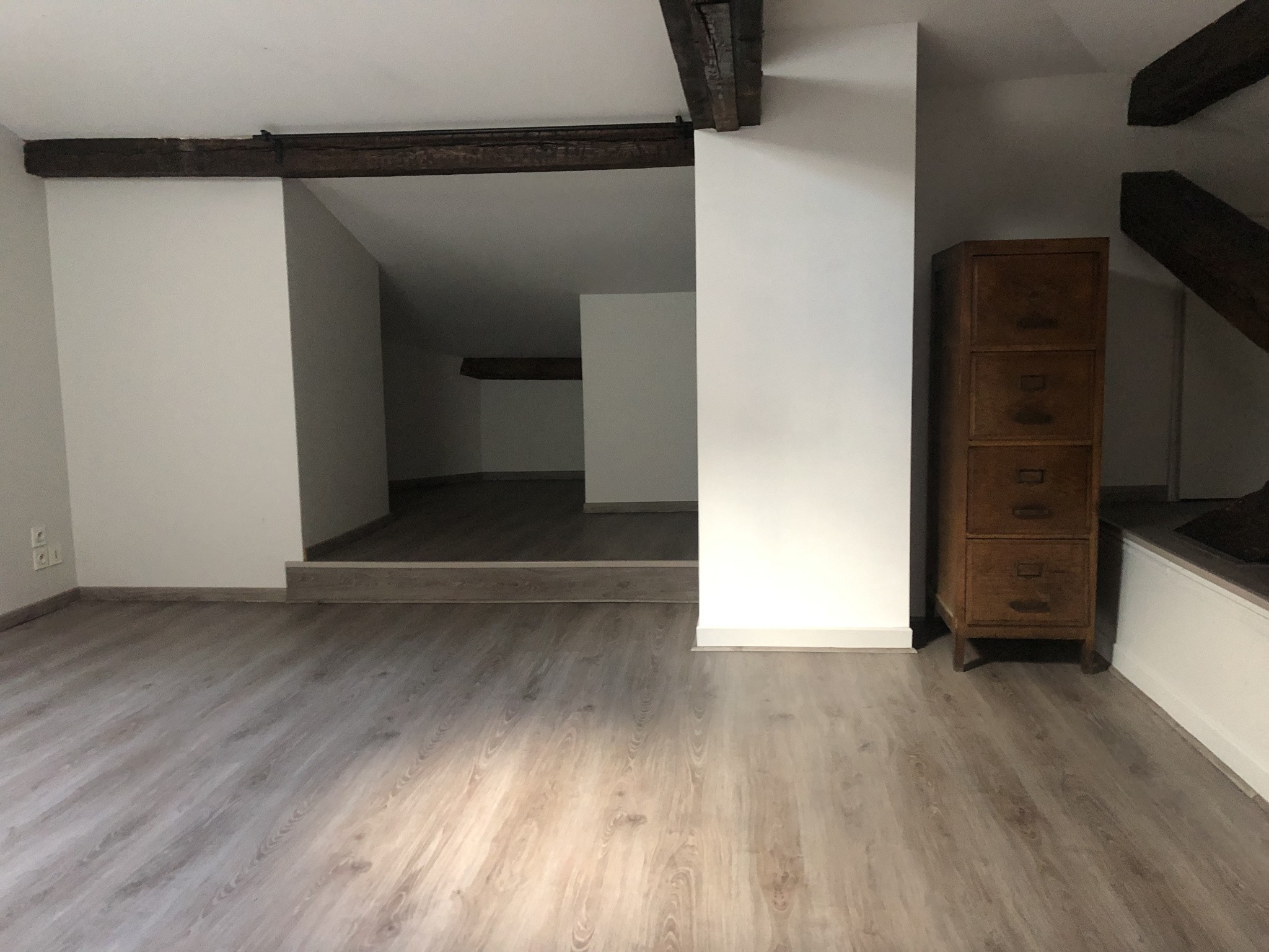 Location Bureau / Commerce à Toulouse 6 pièces