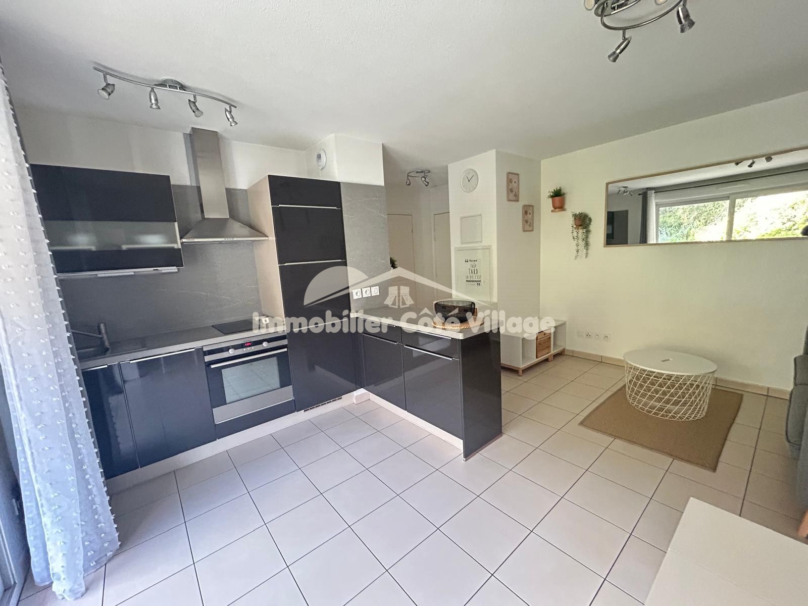 Location Appartement à Saint-André-de-la-Roche 2 pièces