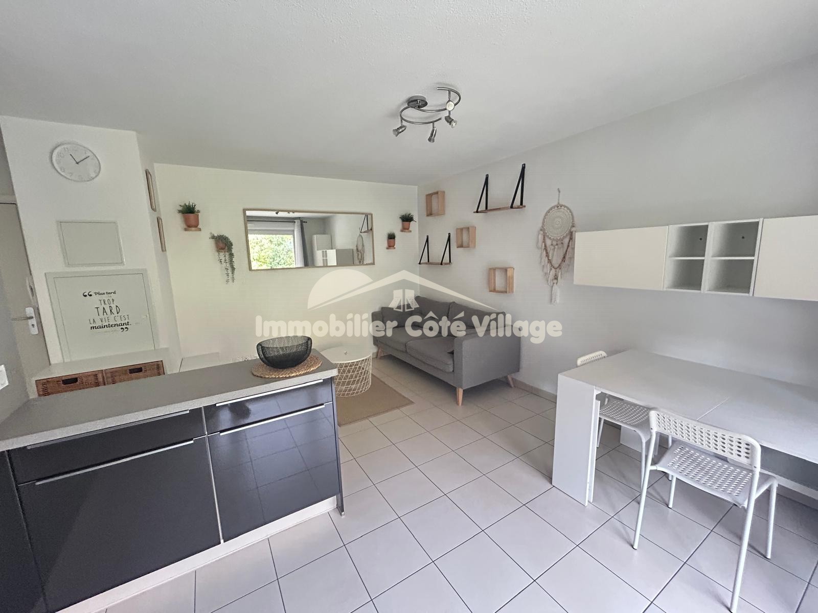 Location Appartement à Saint-André-de-la-Roche 2 pièces