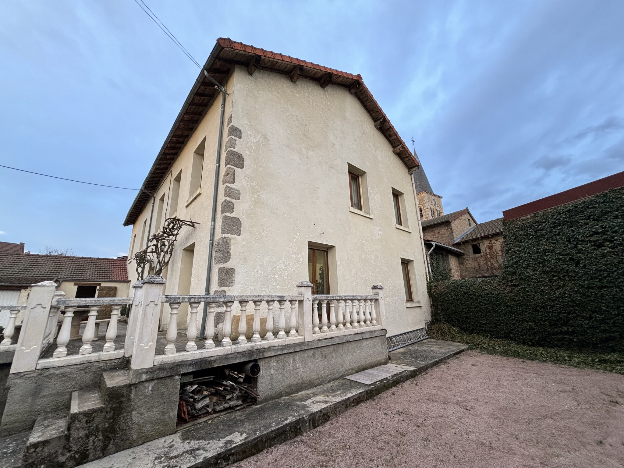 Vente Maison à le Mayet-de-Montagne 8 pièces