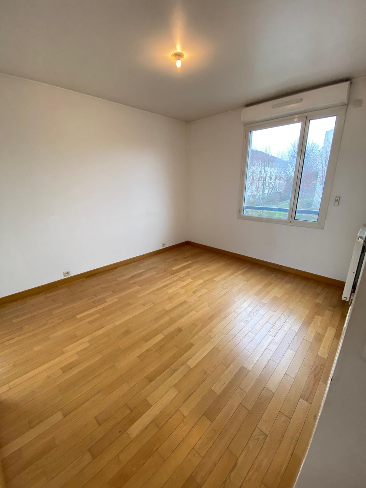 Location Appartement à Sainte-Geneviève-des-Bois 5 pièces