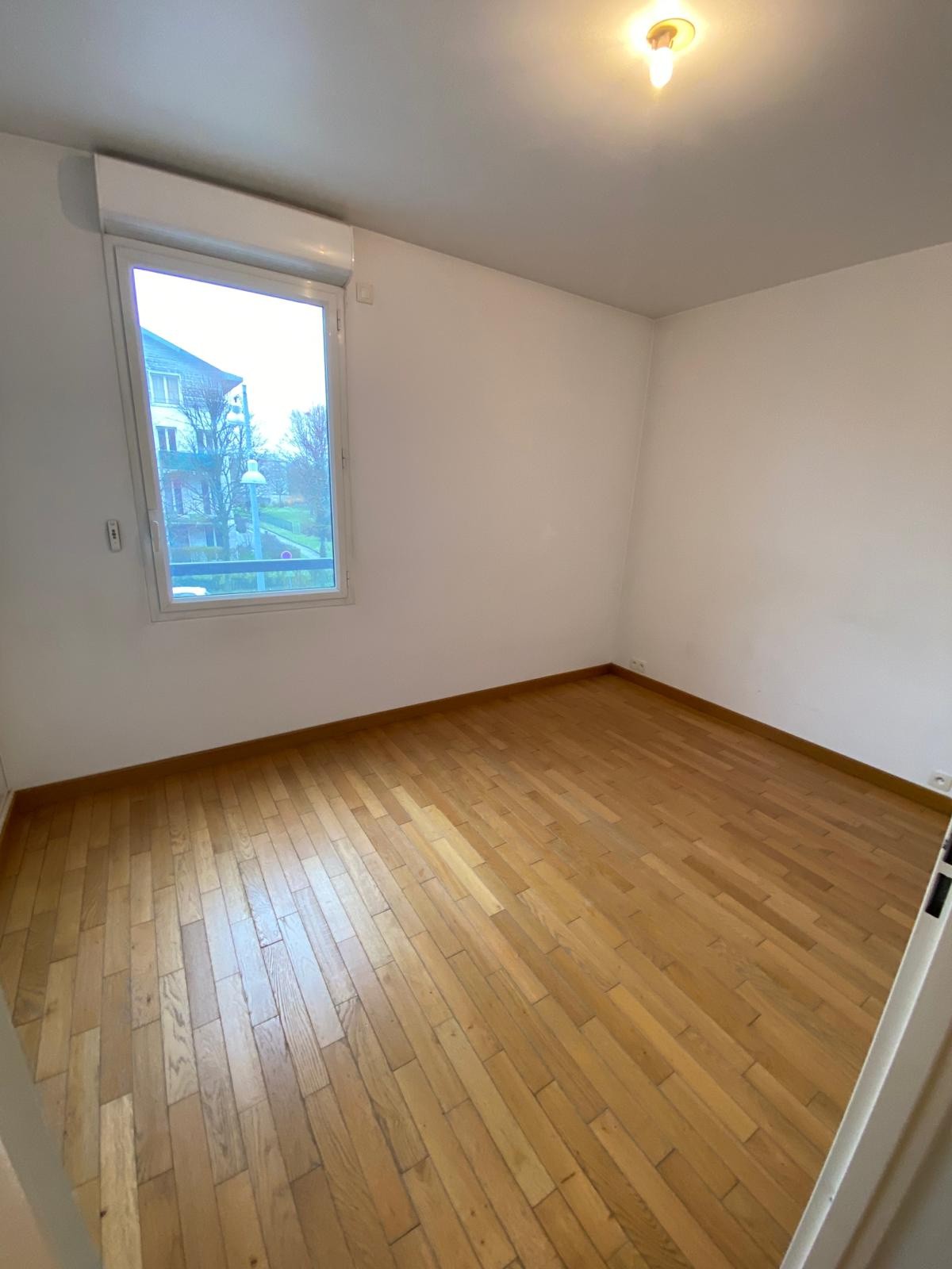 Location Appartement à Sainte-Geneviève-des-Bois 5 pièces