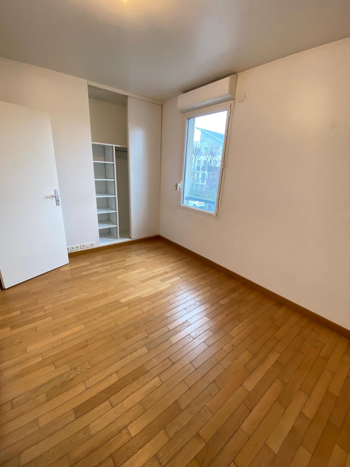 Location Appartement à Sainte-Geneviève-des-Bois 5 pièces