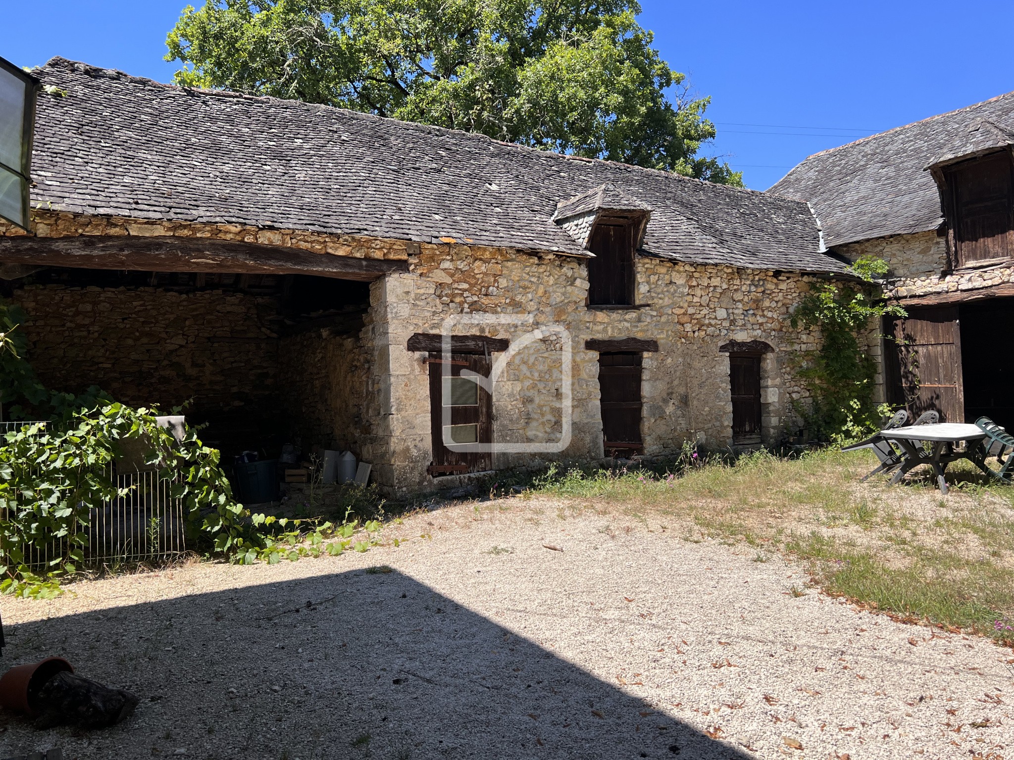 Vente Maison à Saint-Amand-de-Coly 6 pièces