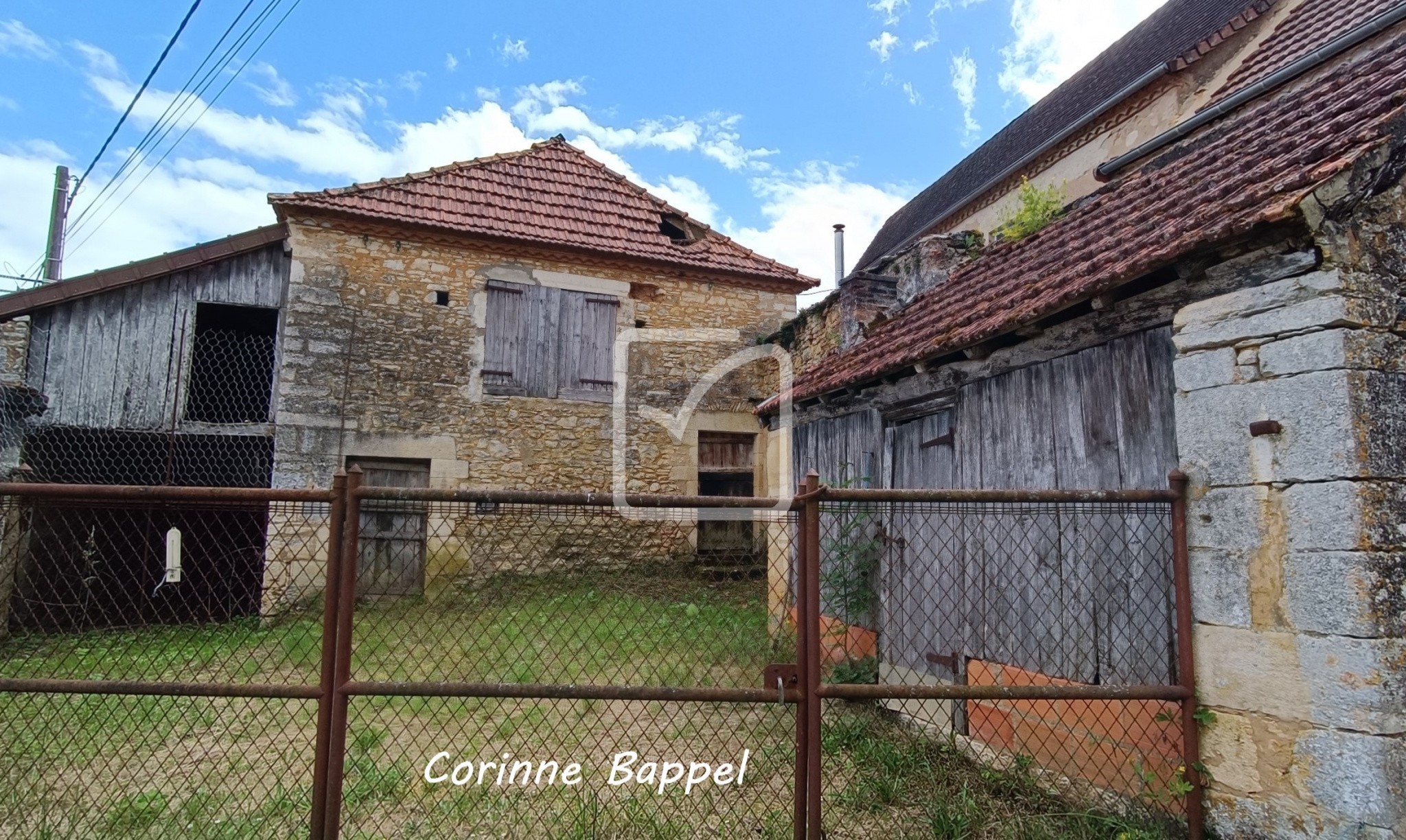 Vente Garage / Parking à Savignac-les-Églises 0 pièce