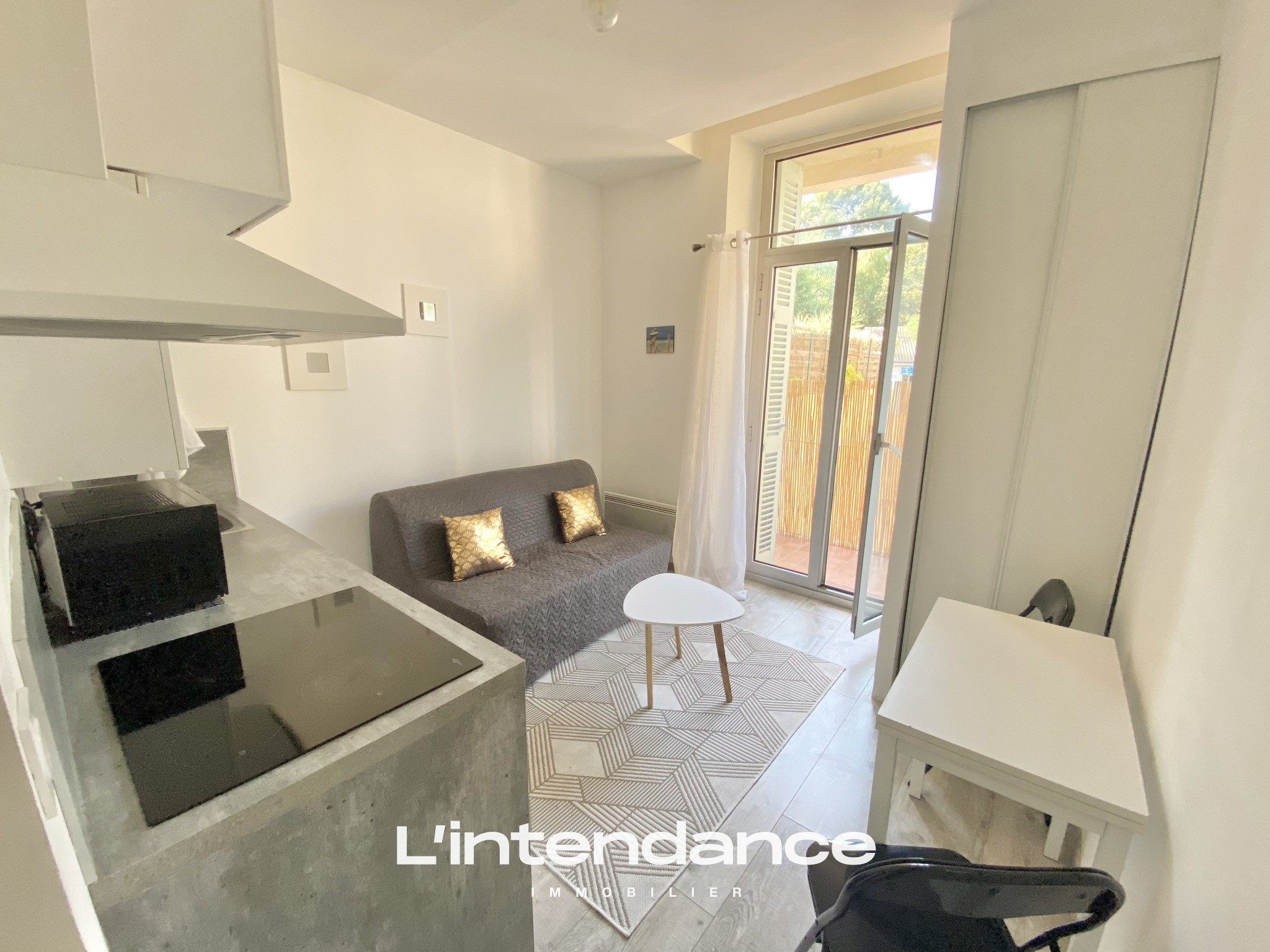 Vente Appartement à Hyères 1 pièce