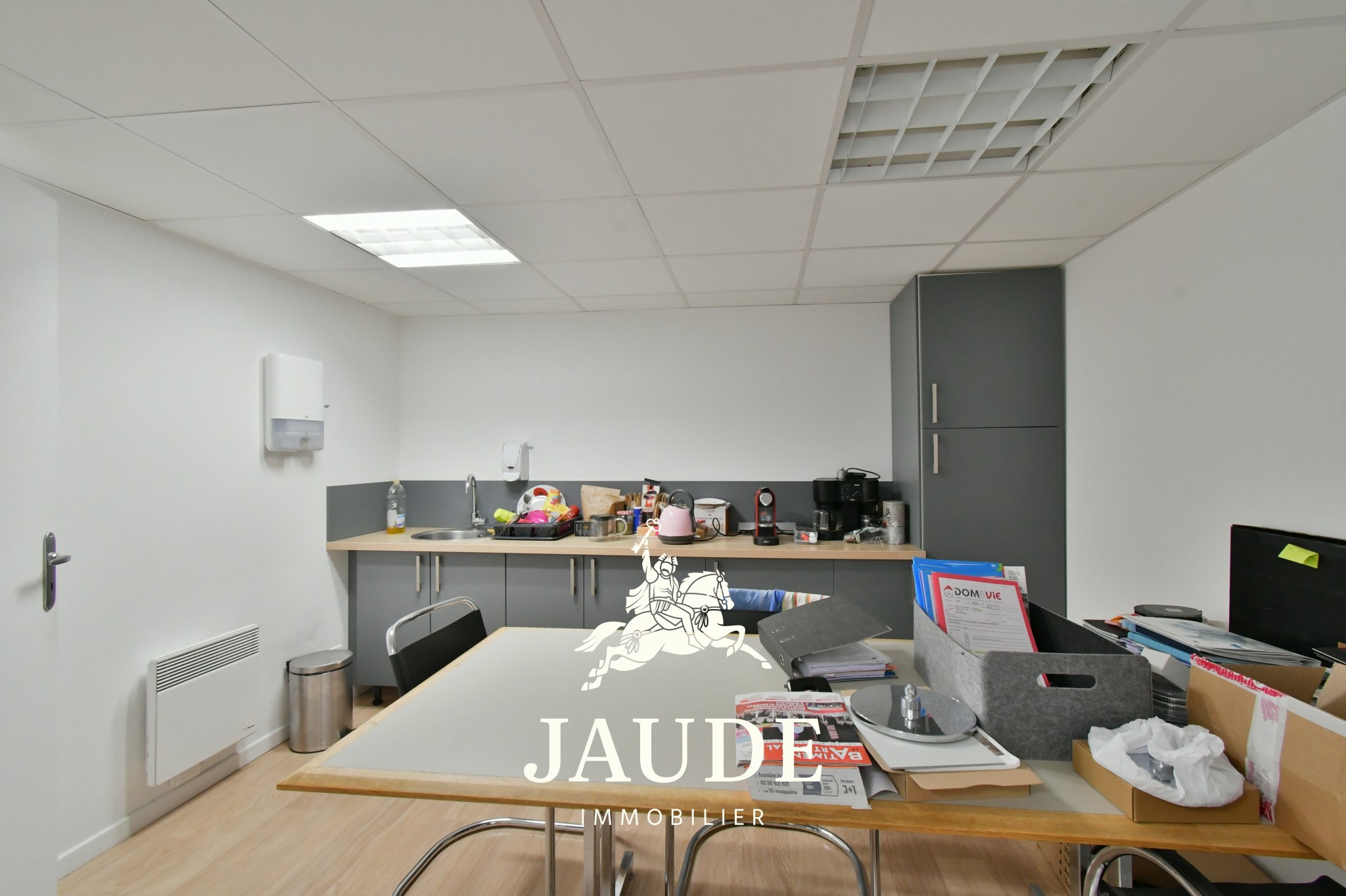 Location Bureau / Commerce à Clermont-Ferrand 0 pièce