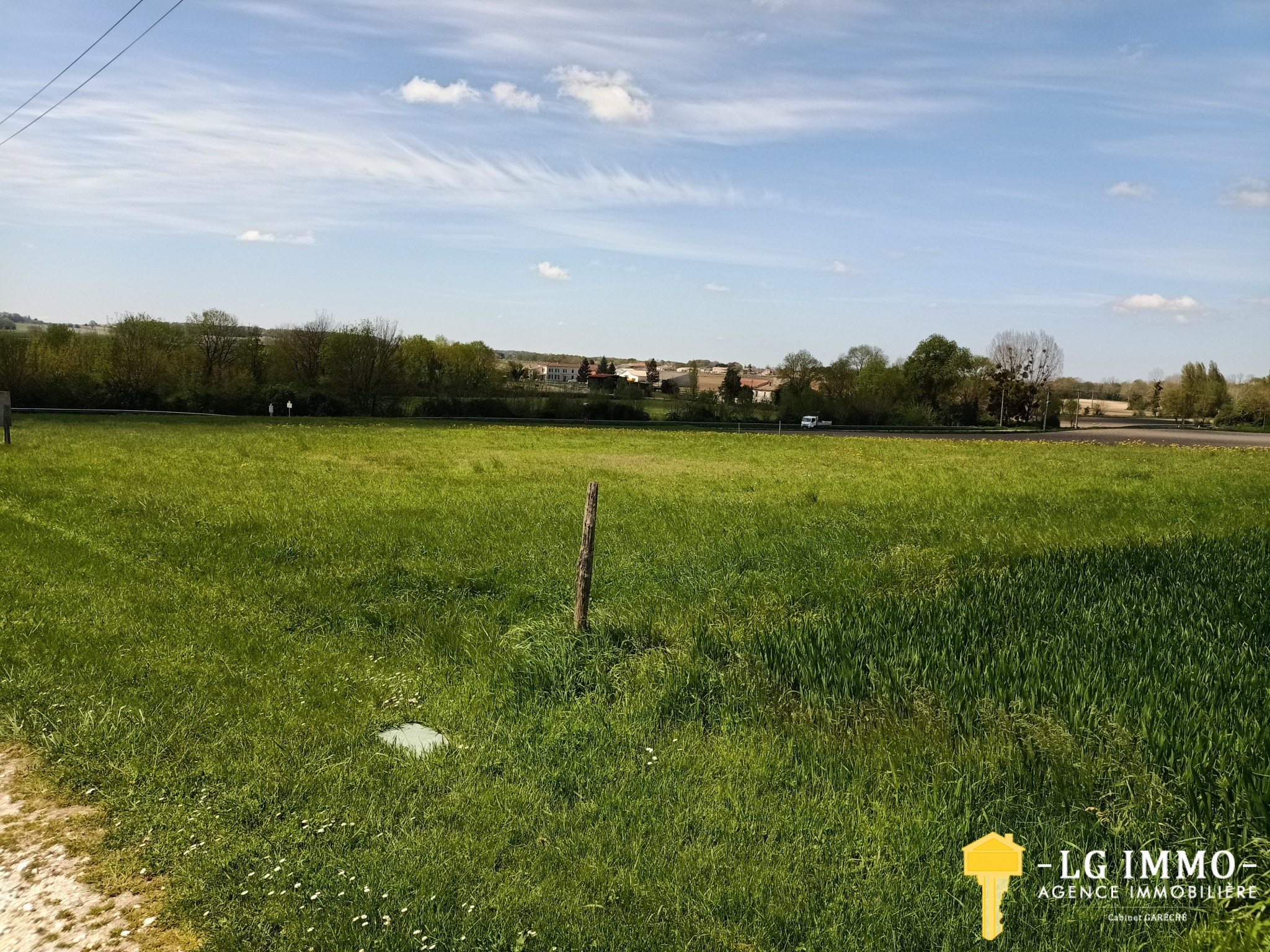 Vente Terrain à Saint-Ciers-du-Taillon 0 pièce