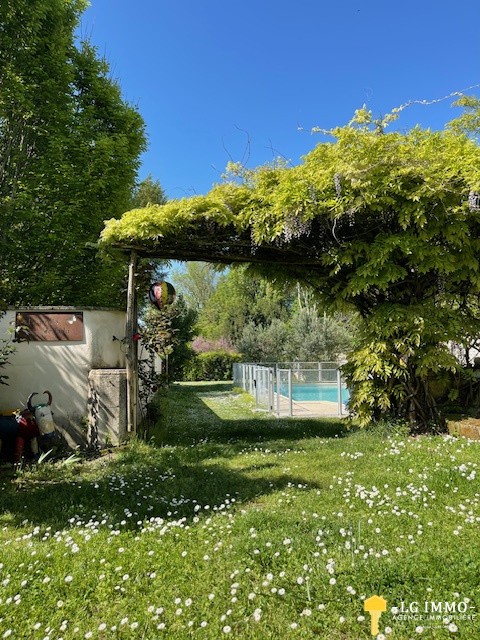 Vente Maison à Saint-Fort-sur-Gironde 9 pièces