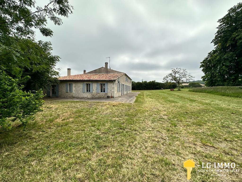 Vente Maison à Jonzac 9 pièces