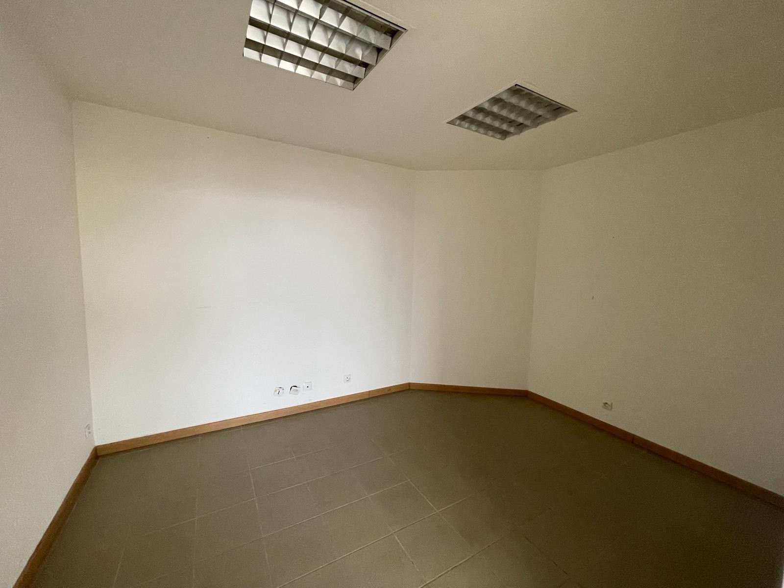 Location Bureau / Commerce à Kingersheim 5 pièces