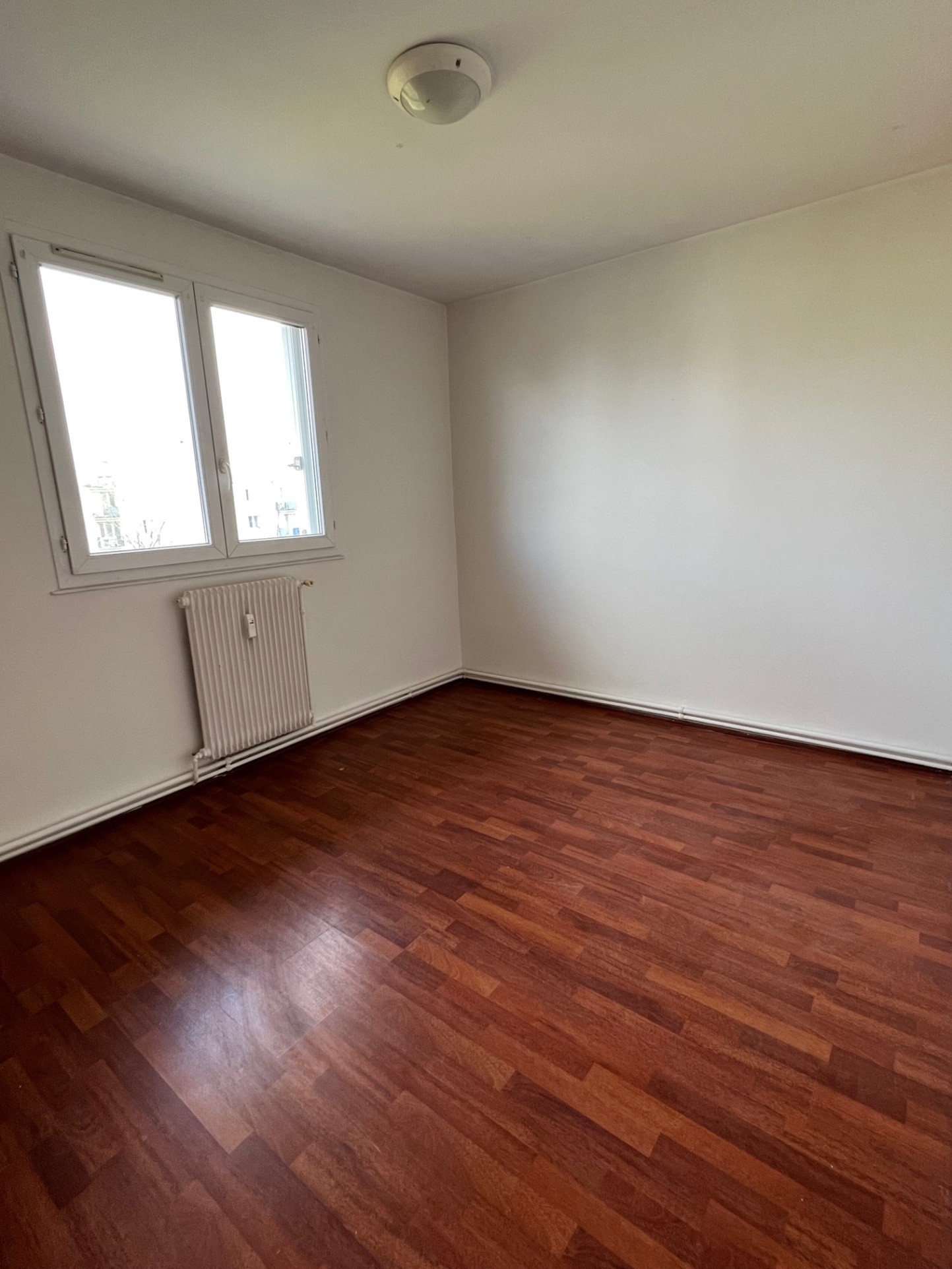 Vente Appartement à Sainte-Geneviève-des-Bois 4 pièces