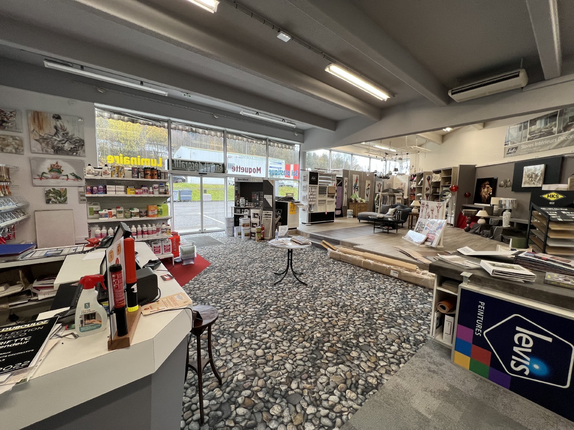 Vente Bureau / Commerce à Saint-Jeoire 3 pièces