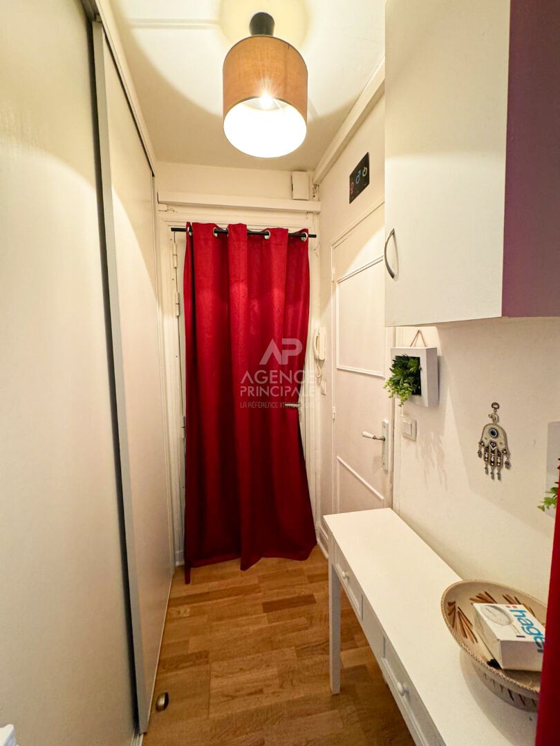 Vente Appartement à Paris Butte-Montmartre 18e arrondissement 2 pièces