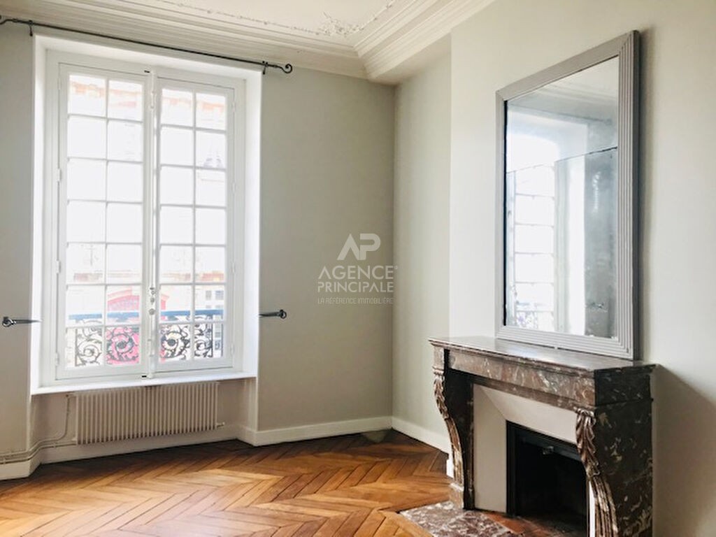 Location Appartement à Versailles 7 pièces