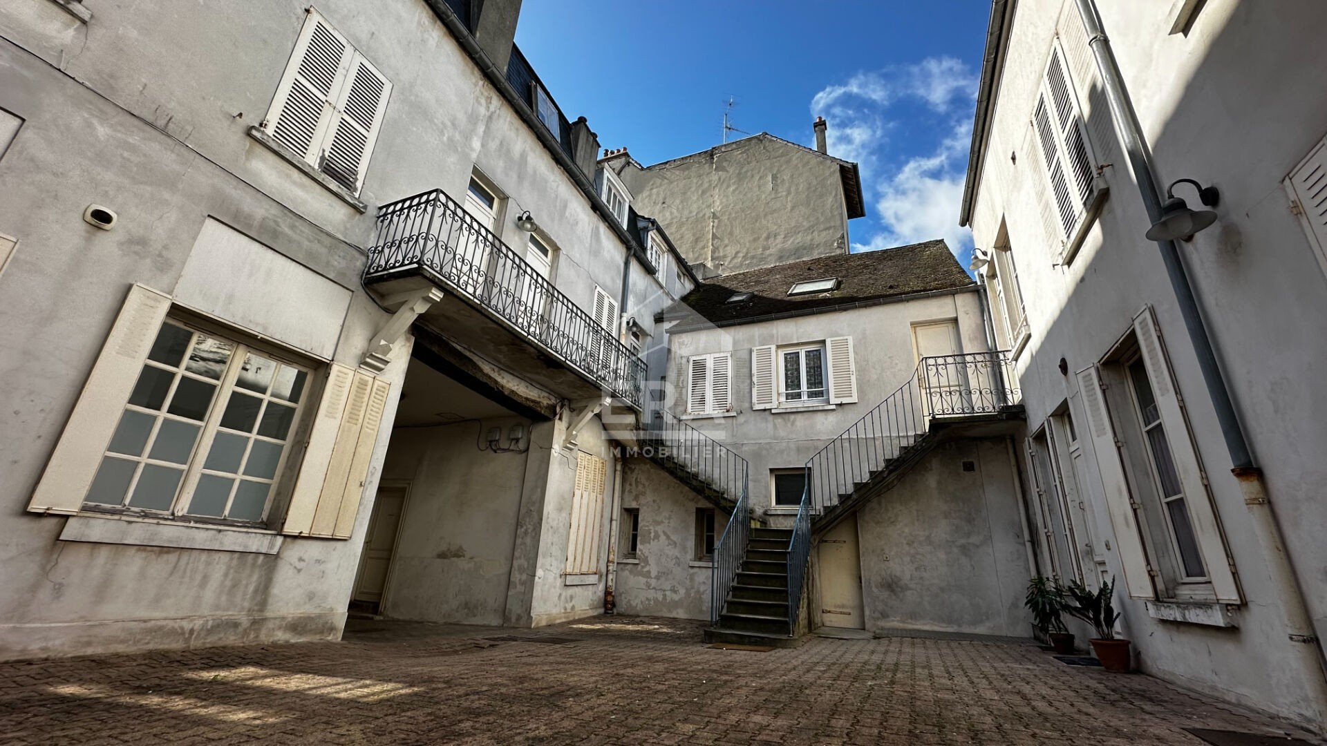 Vente Bureau / Commerce à Compiègne 0 pièce