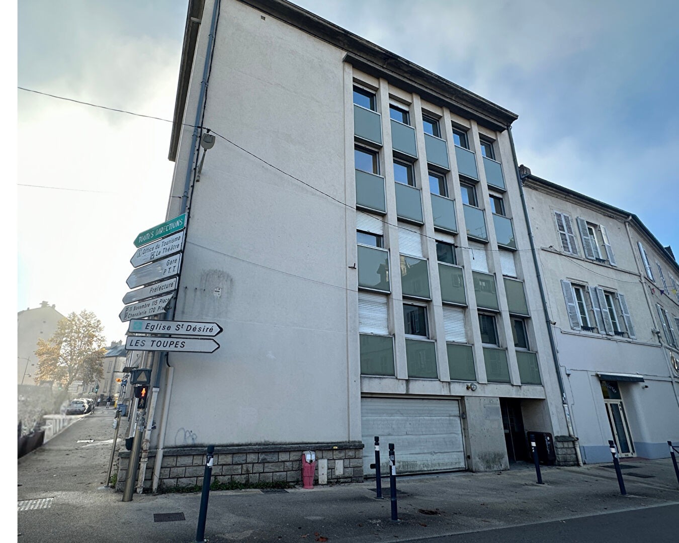 Vente Bureau / Commerce à Lons-le-Saunier 0 pièce