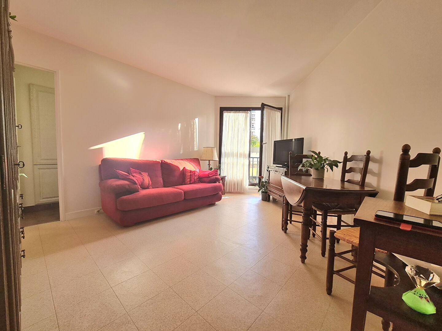 Vente Appartement à Paris Buttes-Chaumont 19e arrondissement 3 pièces