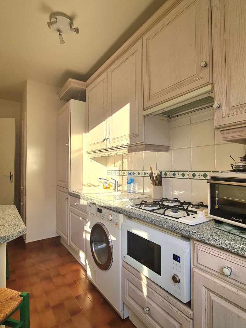 Vente Appartement à Paris Buttes-Chaumont 19e arrondissement 3 pièces