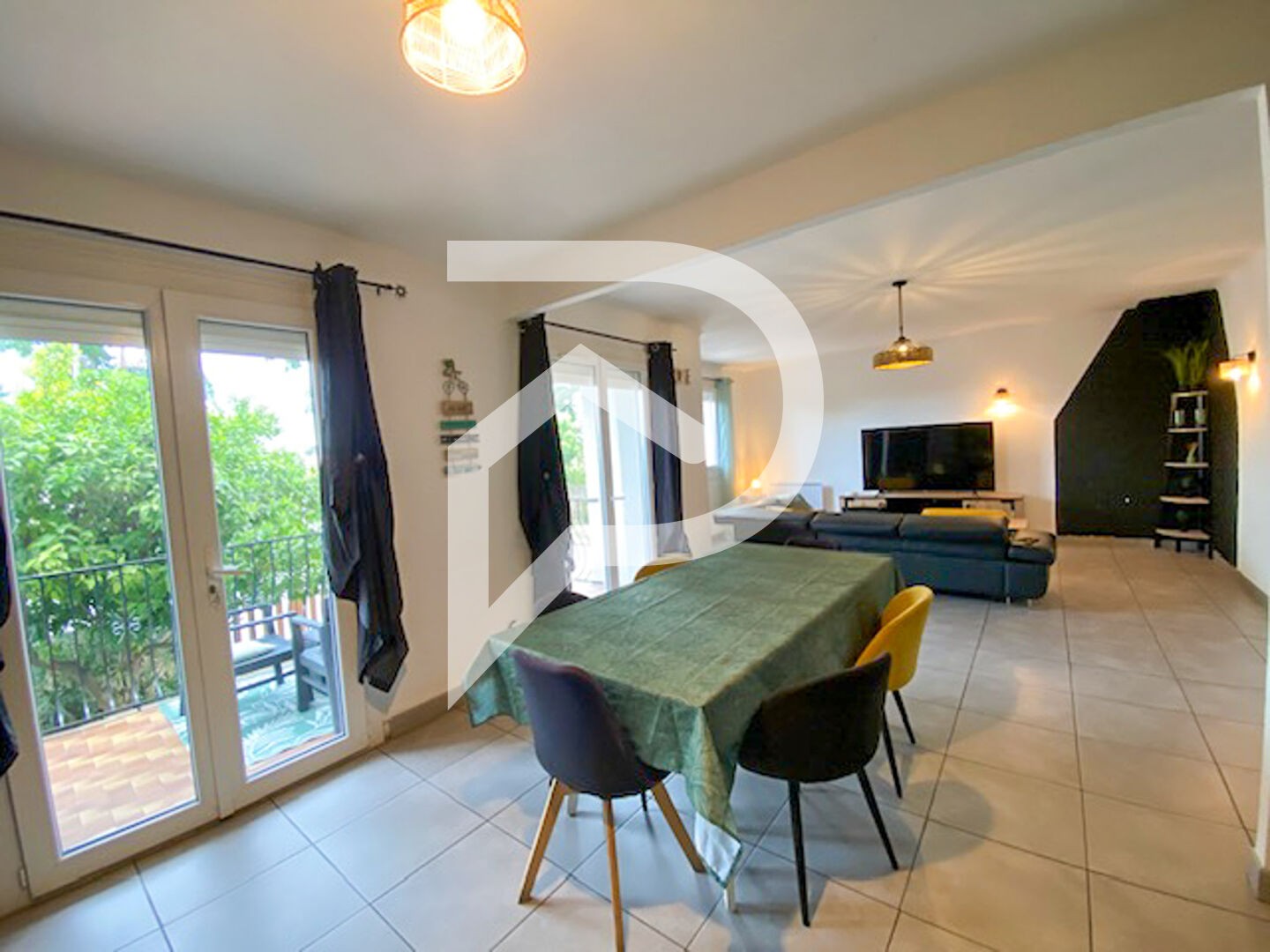 Vente Appartement à Saint-Cyprien 5 pièces