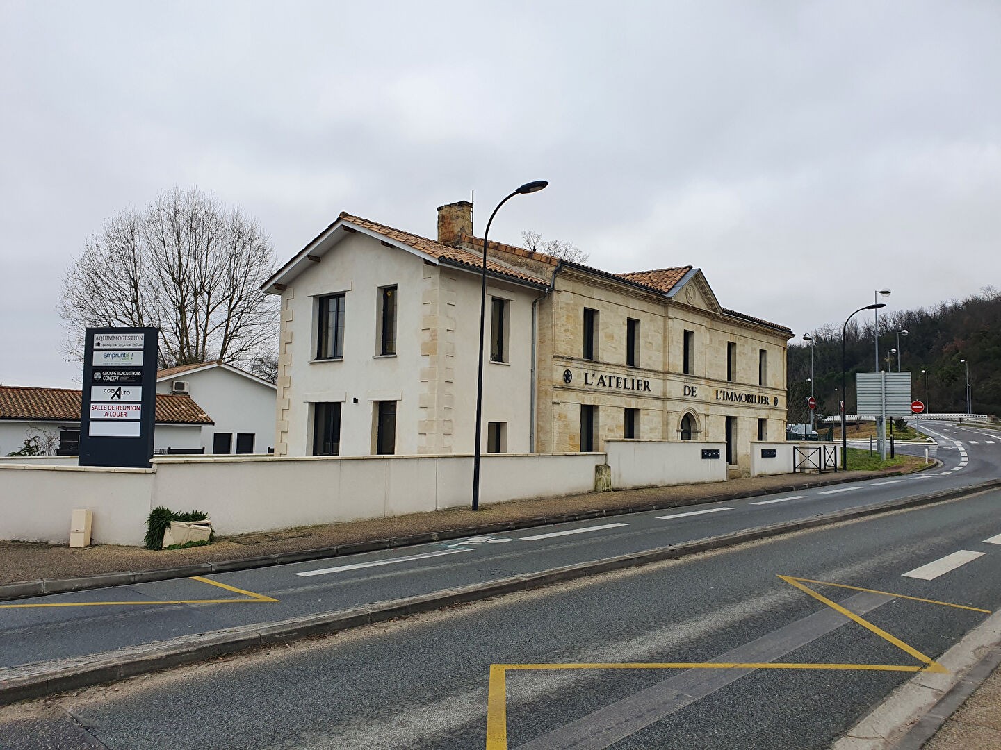 Location Garage / Parking à Bouliac 1 pièce