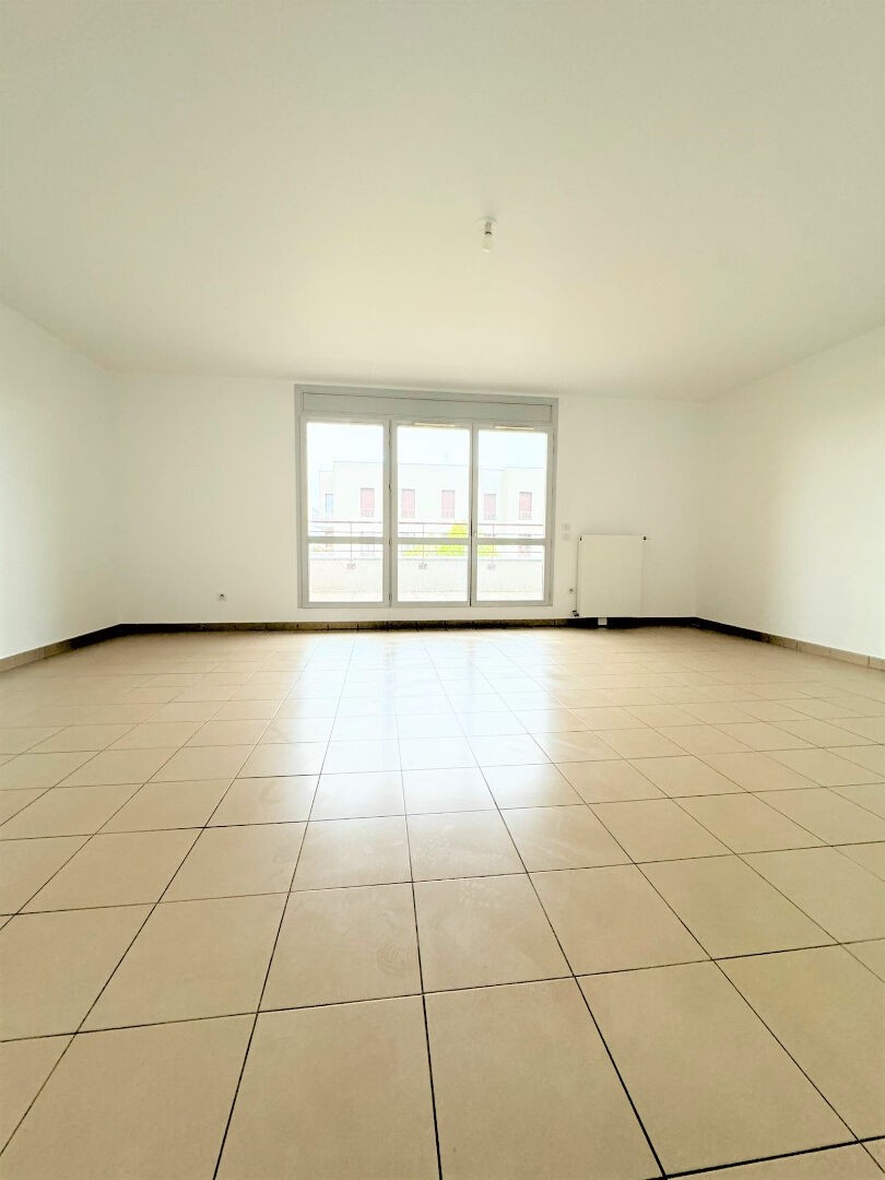 Location Appartement à la Courneuve 5 pièces