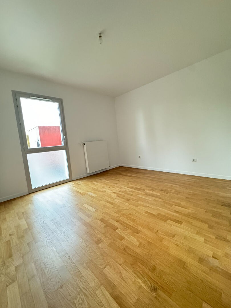 Location Appartement à la Courneuve 5 pièces