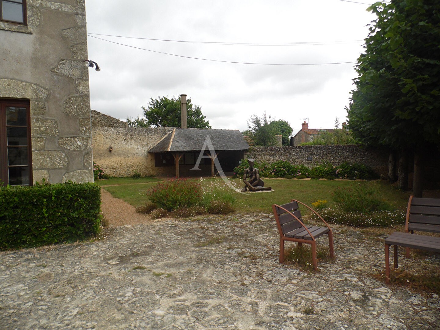 Location Garage / Parking à Aubigné-sur-Layon 0 pièce