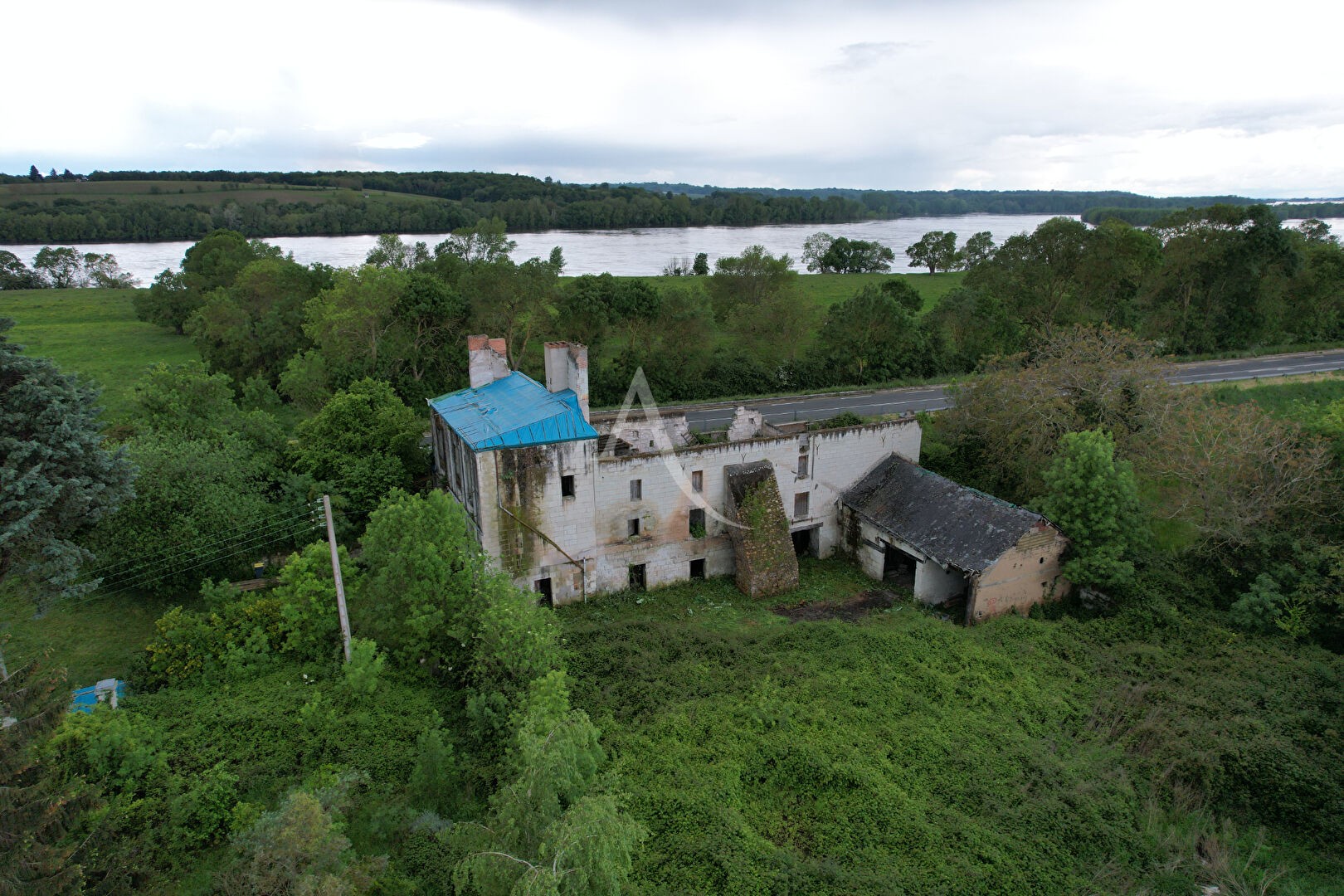 Vente Maison à la Ménitré 12 pièces