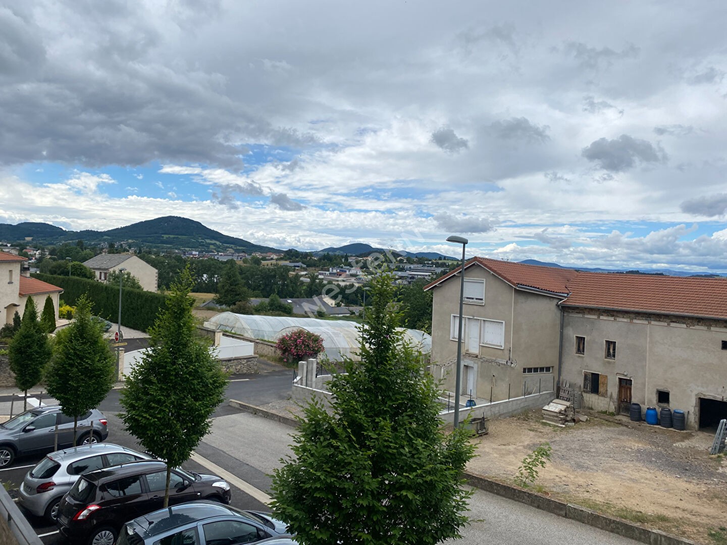 Location Garage / Parking à Yssingeaux 1 pièce