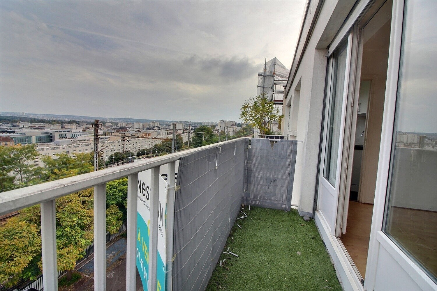 Vente Appartement à Suresnes 1 pièce